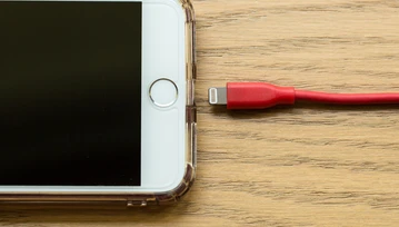 Co tam u Apple? iPhone'y doczekają się USB-C i powróci produkt, który miał już być martwy?!