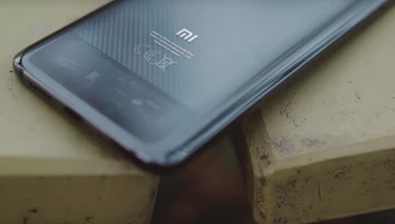 Xiaomi Mi 8 Pro - jeden z najciekawszych smartfonów na rynku trafia do Play. Sprawdzamy ceny w różnych wariantach