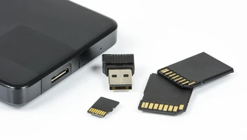 Szybko, szybciej... niesamowicie szybko. Nowy standard kart microSD