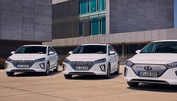 Odświeżony Hyundai Ioniq ma lepszy silnik, większą baterię i nowy kokpit