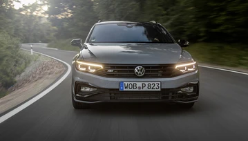 Nowy Volkswagen Passat z funkcją Travel Assist. Co się zmieniło, a co zostało? Pierwsza jazda próbna