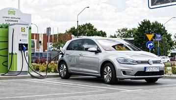 Gdzie, jak i za ile naładuję swoje elektryczne auto? Volkswagen e-Golf w praktyce