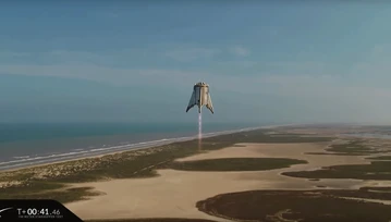 Zbiorniki na wodę też potrafią latać. StarHopper w spektakularny sposób to udowodnił