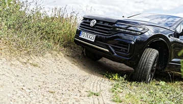 Volkswagen Touareg – SUV, który zajedzie daleko od utwardzonej drogi