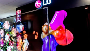 Transparentny wyświetlacz LG T-OLED to rewolucja w rozszerzonej rzeczywistości