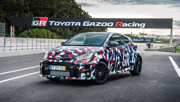 Toyota szykuje prawdziwego hot hatcha, Yaris GR-4 ma napęd na 4 koła i ponad 250 KM