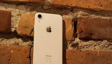 Najlepiej sprzedający się smartfon w 2019 nie ma dziś sensu? Apple przebił sam siebie