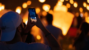 SI w aparacie smartfonu to już nie zabawka. Kto jej nie rozwinie - przegra