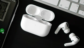 Apple AirPods Pro 2 - bezstratne audio i dzwoniące etui