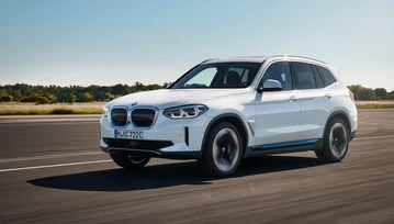 Elektryczne BMW iX3 zadebiutowało, 286 KM i 6,8 sekundy do "setki"