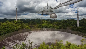 Radioteleskop z Arecibo, który „nie przeżył” spotkania z Jamesem Bondem, został poważnie uszkodzony