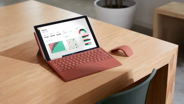 Microsoft jest uparty jak osioł. Nowy Surface Pro 7+ mógł być o niebo lepszy