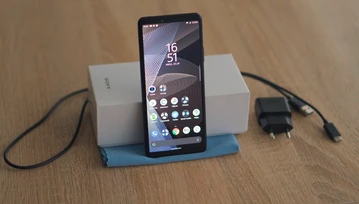 Sony Xperia 10 III - wejściowy średniak po japońsku