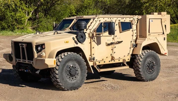 Oshkosh pokazał hybrydowy pojazd taktyczny JLTV. Nie z powodu ekologii