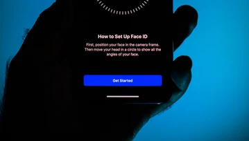 Apple po 5 latach od premiery iPhone'a X nauczyło się naprawiać Face ID