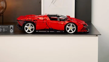 Ferrari Daytona SP3 z klocków LEGO dla fanów szybkich samochodów