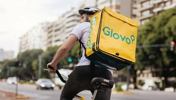 Masz problem w Glovo? Nie licz na pomoc, na twoje pieniądze też nie