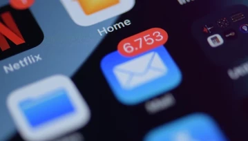 Aplikację Mail w iOS 16 pokonują… przychodzące maile