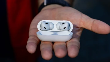 AirPods zamiast aparatu słuchowego. Apple została ostatnia formalność