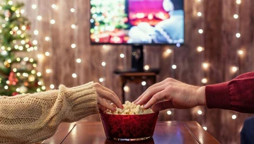 Świąteczna promocja na telewizję Polsat Box – HBO i HBO MAX 2 miesiące bez opłat, a od Plusa drugi smartfon w prezencie