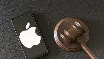 Władze chcą dostępu do zaszyfrowanych danych Apple – zagrożeni także Polacy