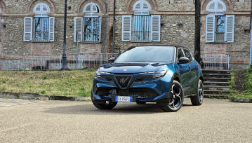 Alfa Romeo Junior 1.2 Hybrid Q4: 145 KM z napędem na cztery koła – test
