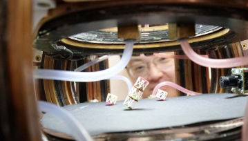 Metabot: materiał, który "staje się" robotem