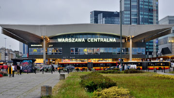 Kolejki na dworcach PKP zniknęły. Oto "winowajca"