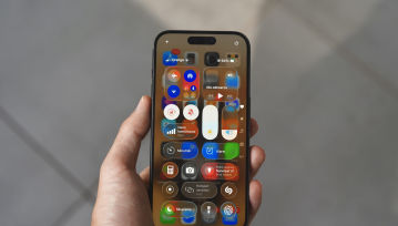 Gdzie się podział Apple’owski porządek, czyli wszystko wszędzie naraz w iOS 26