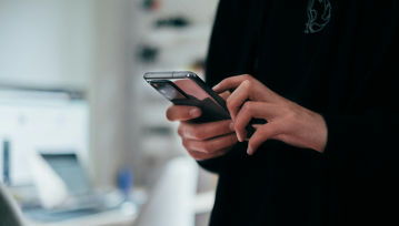 Kończy się umowa na abonament na telefon. Co dalej?