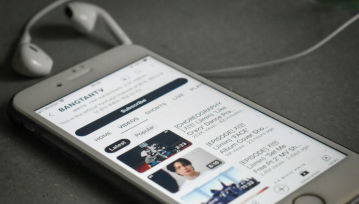 Podoba Ci się muzyka, którą serwuje YouTube? Nie uwierzysz, kto za nią stoi