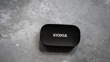 Kioxia Exceria Plus G2 - recenzja. Mały i poręczny dysk SSD, który zabierzesz wszędzie ze sobą