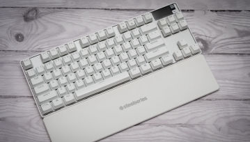 Test SteelSeries Apex Pro Gen 3 TKL. Czy białe znaczy szybsze?