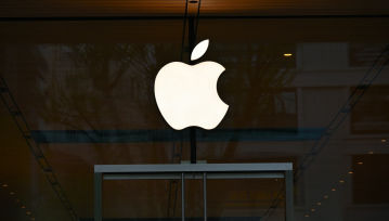 Apple odpowiada na oskarżenia Elona Muska