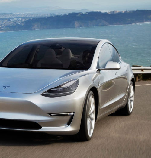 Tesla Model 3 nie przestaje zadziwiać, nowy Autopilot robi jeszcze większe wrażenie