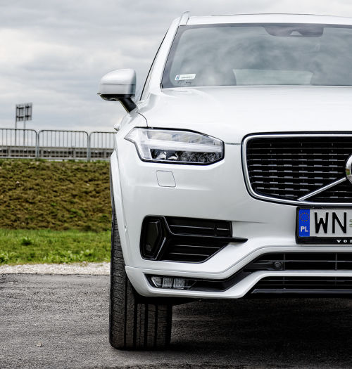 Autonomiczny system w pięknym Volvo. Oby nie skończyło się jak z Teslą