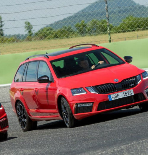 Skoda będzie szkolić przyszłych kierowców sportowych modeli: rusza projekt Akademia RS