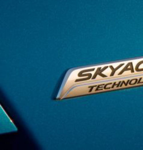 Mazda szuka ekologicznych rozwiązań: będzie nim wysokowydajny silnik na niskowęglowe paliwo?