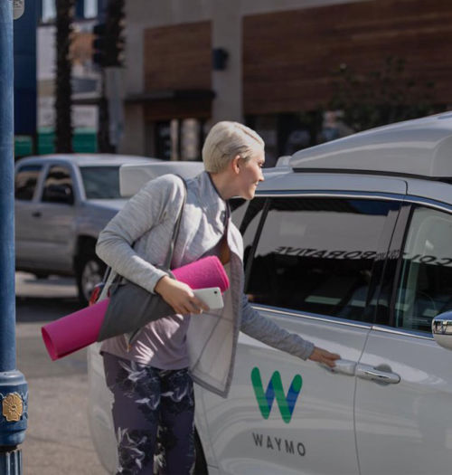 Waymo One startuje. Autonomiczne taksówki wyjechały na ulice Phoenix w USA