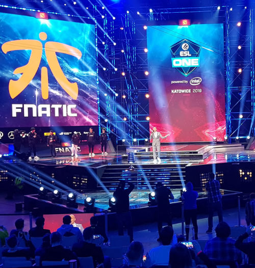 Mercedes-Benz CLA Coupe na ESL One Katowice 2019 – po raz pierwszy w Polsce