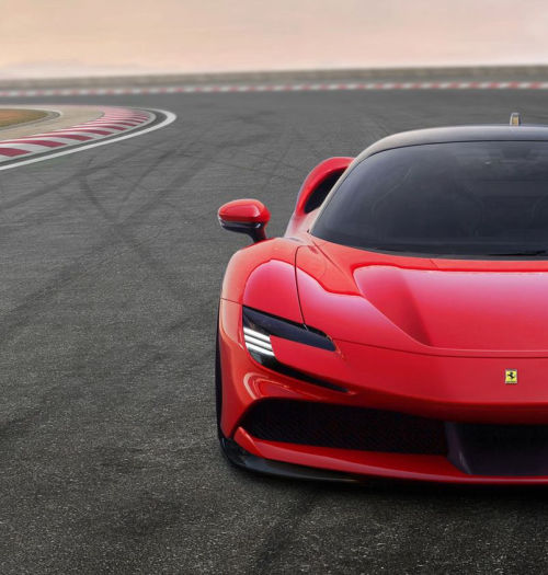 Ferrari SF90 Stradale ma 1000 KM i napęd typu PHEV