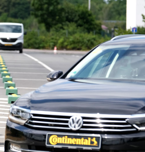 Asystent skrętu w prawo. Rowerzyści mogą czuć się bezpieczni