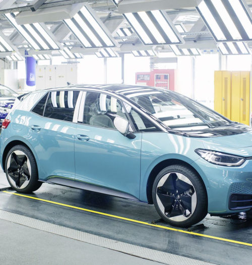 Jak fabryka Volkswagena w Zwickau zmienia się w centrum produkcji aut elektrycznych