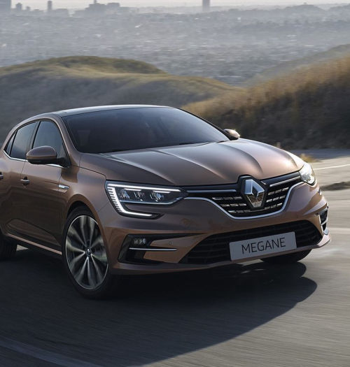 Napęd hybrydowy i więcej technologii, tak zapowiada się lifting Renault Megane