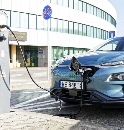 Amerykanie idą śladem Europy, koniec aut spalinowych w 2035 roku