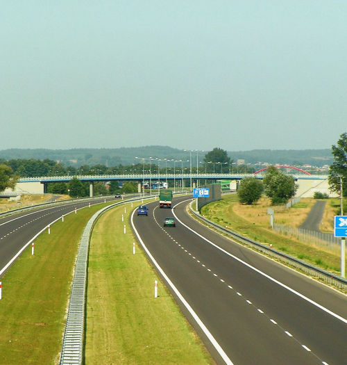 Szykują się duże zmiany w płatnościach za drogi i autostrady, GPS zastąpi bramownice