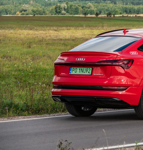 Audi e-tron Sportback – piękny, dynamiczny i elektryczny SUV w stylu coupe. Pierwsza jazda próbna