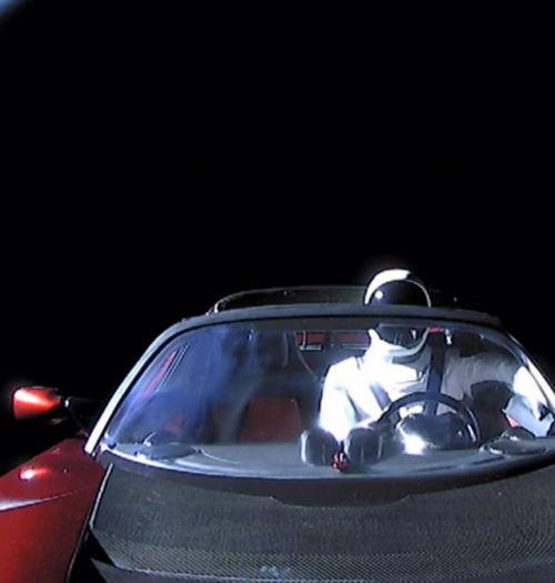 Tesla Roadster się spóźni, ale na pocieszenie dostanie napęd rakietowy