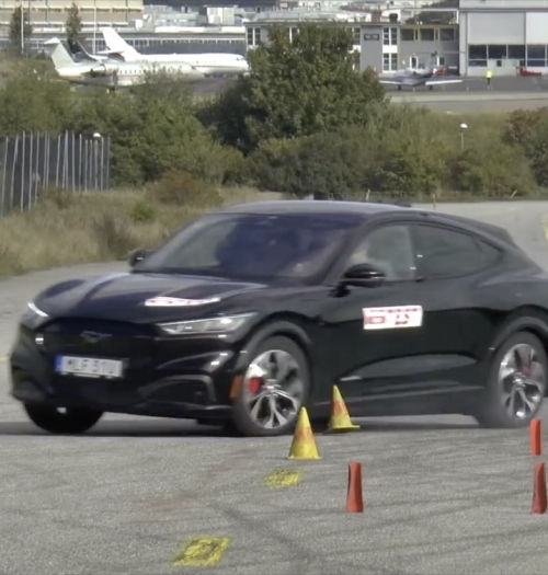 Elektryczny Ford Mustang jak Mercedes A-klasse, nie przeszedł testu łosia