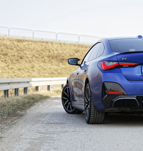 BMW i4 M50 – zużycie energii, zasięg, dynamika i wrażenia z jazdy. Test